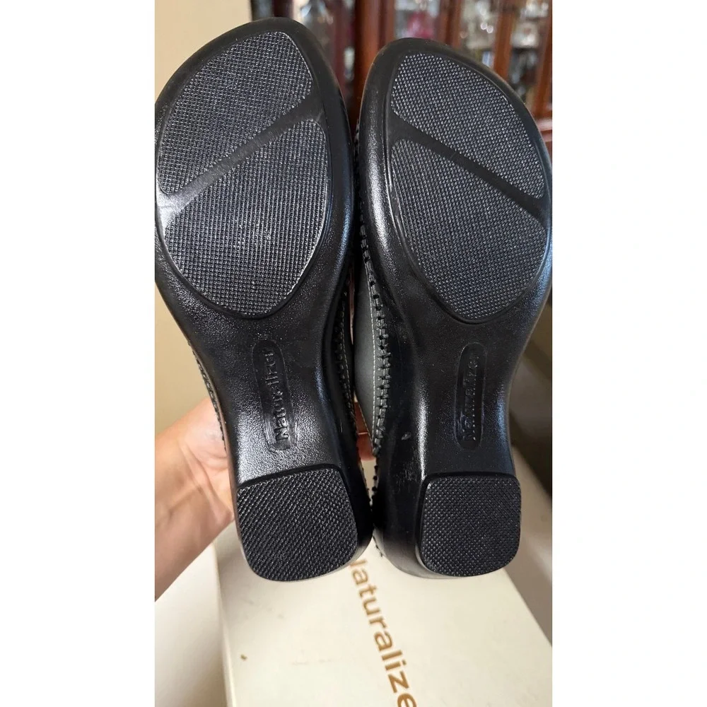 Naturalizer leather slide